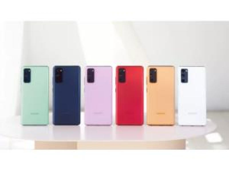 “Samsung” şirkəti “Galaxy S20 FE” smartfonunu nümayiş etdirib
