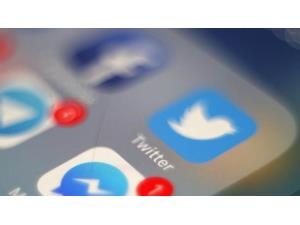 “Twitter” şəbəkəsi SMS vasitəsilə tvit yazmağı qadağan edib