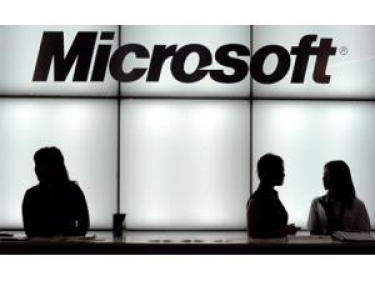 “Microsoft”un rüblük gəliri 43 milyard dolları ötüb