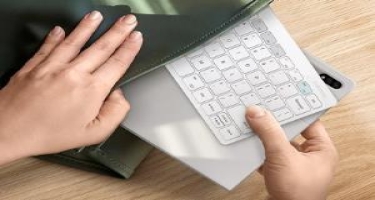 “Samsung” eyni anda üç qurğu ilə işləyən yeni klaviatura təqdim etməyə hazırlaşır