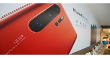 “Huawei” smartfon istehsalında vacib tərəfdaşdan məhrum olub