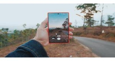 “Samsung” öz qabaqcıl smartfonlarında kameralarla bağlı problemi etiraf edib