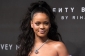 Rihanna atasının yasında - FOTO 