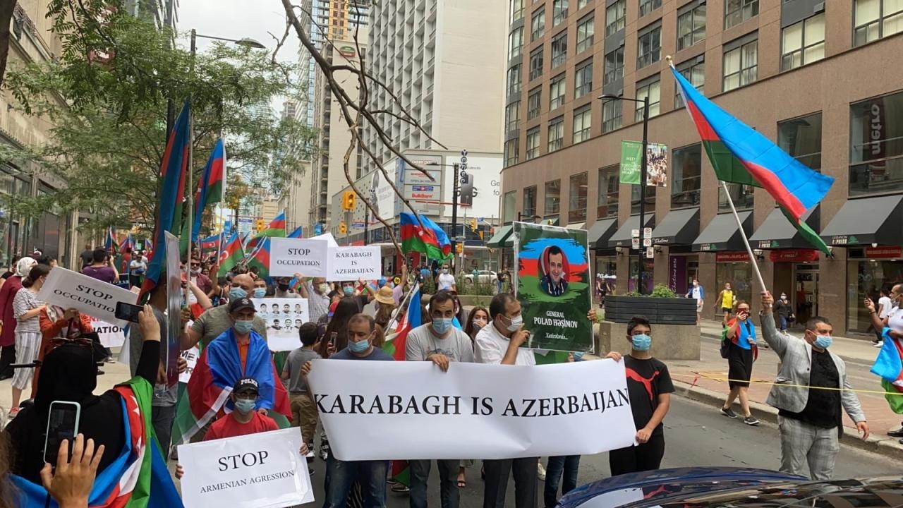 Kanadada yaşayan azərbaycanlılar da ordumuza dəstək aksiyası təşkil edib - FOTO