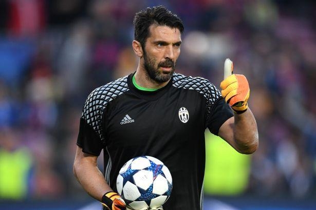 Buffon İtaliyanın ilk 10 qat futbolçu çempionu oldu