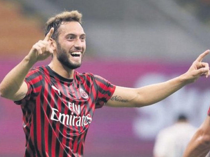 ''Milan'' Çalhanoğlu ilə bağlı qərarını verdi