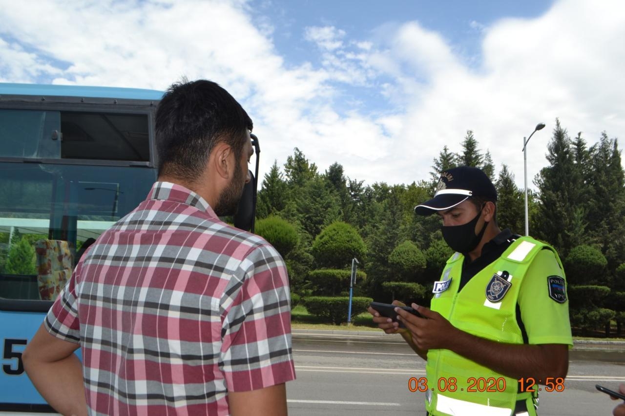 Tibbi maskadan istifadə etməyənlərə qarşı reyd keçirilib - FOTO