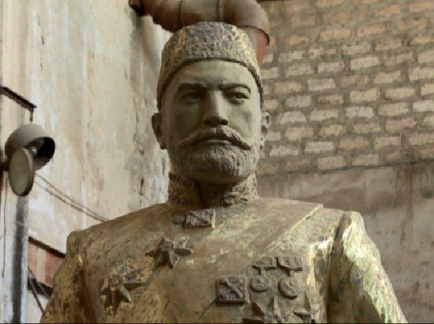 Hacı Zeynalabdin Tağıyevin heykəlinin açılışı yubanır - Xalq rəssamı səbəbini açıqladı