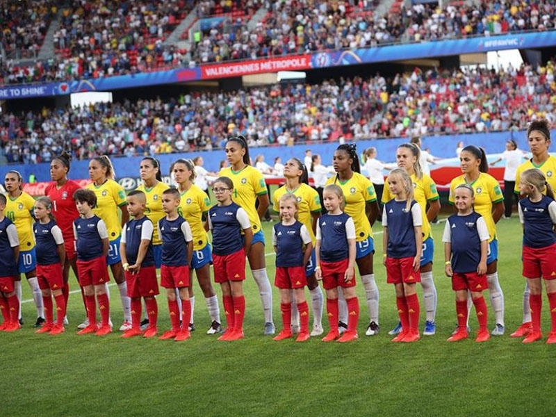 Braziliyada qadın futbolçularla bağlı vacib qərar