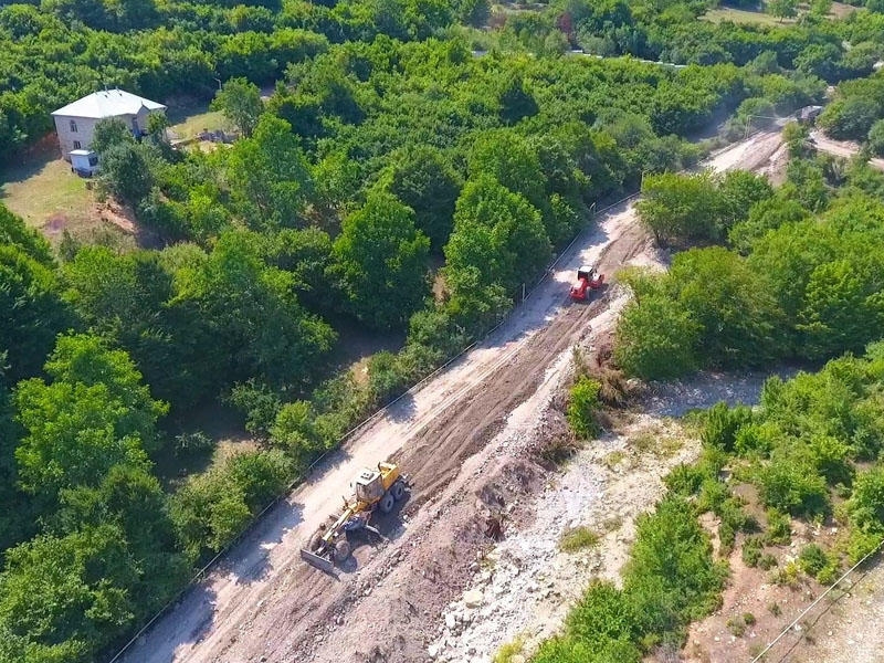 11 yaşayış məntəqəsini birləşdirən yeni yol tikilir - FOTO