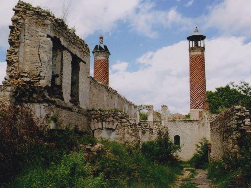 Uzun illər işğal altında olan ərazilərimizdə yerləşən abidələrin əksəriyyəti ya ermənişədirilib, ya da dağıdılıb - Dövlət Xidməti