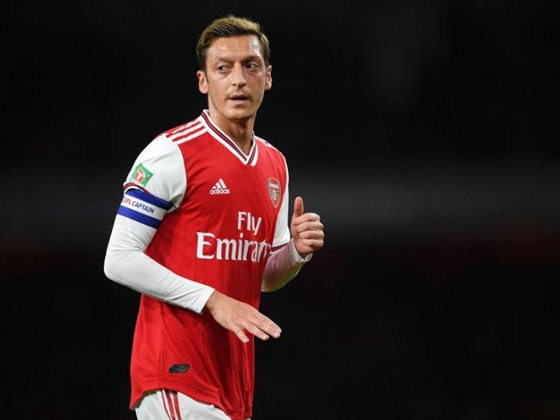 Özil ''Arsenal''dan ayrılmaq istəmir - Agentindən açıqlama