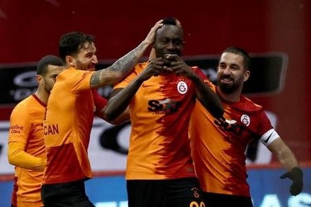 “Qalatasaray” 6 cavabsız qolla qalib gəlib