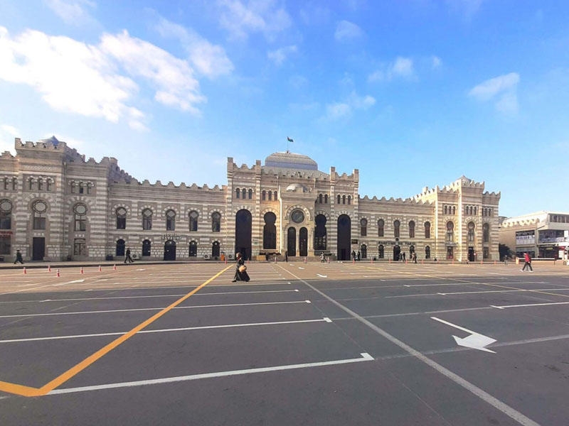 Bakının mərkəzində üç müasir parklanma sahəsi yaradılır - FOTO