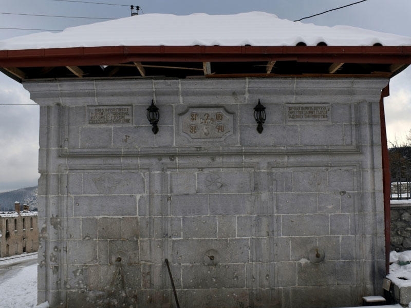 Şuşanın Mamay məhəlləsindəki məscid və bulaq erməni vandalizminə məruz qalıb - FOTO