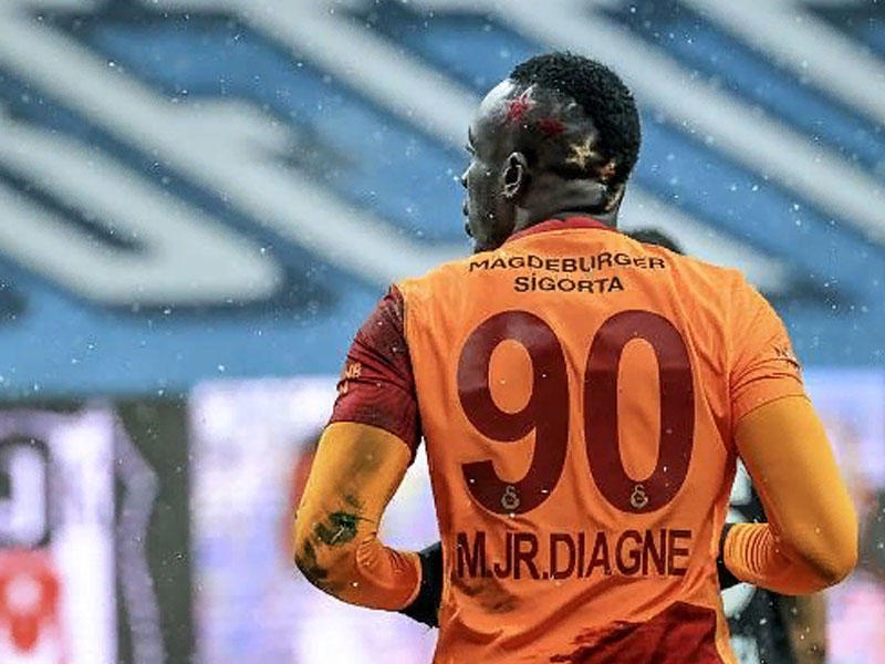 “Qalatasaray”dan İngiltərəyə