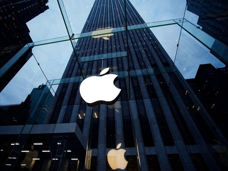 Apple-dan daha bir ilk - REKORD QAZANC