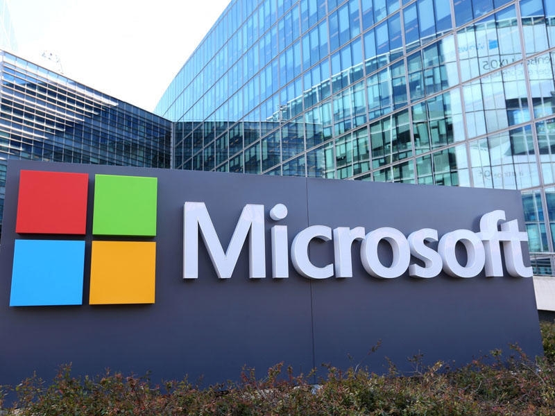 “Microsoft”un rüblük gəliri 43 milyard dolları ötüb