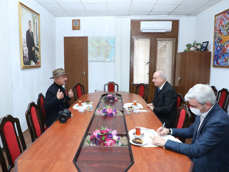 Dünya şöhrətli fotoqraf Reza Deqati AZƏRTAC-da olub