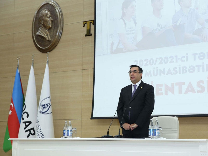 Bakı Ali Neft Məktəbində I kurs tələbələri üçün Orientasiya proqramı keçirilir - FOTO