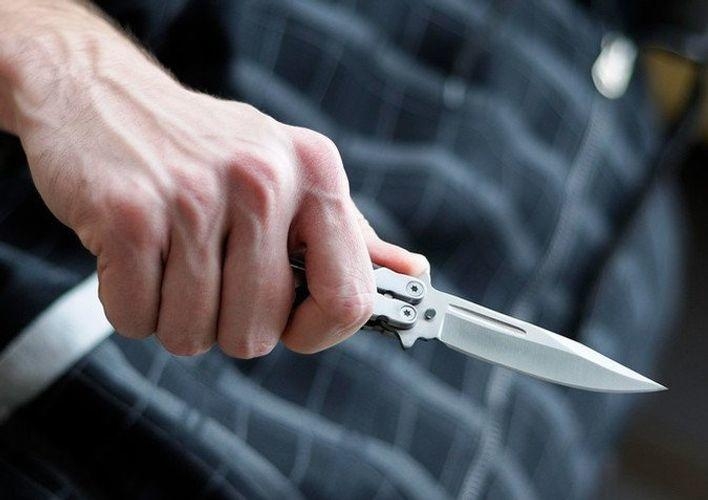 Şəmkir sakini tanışı tərəfindən bıçaqlanıb