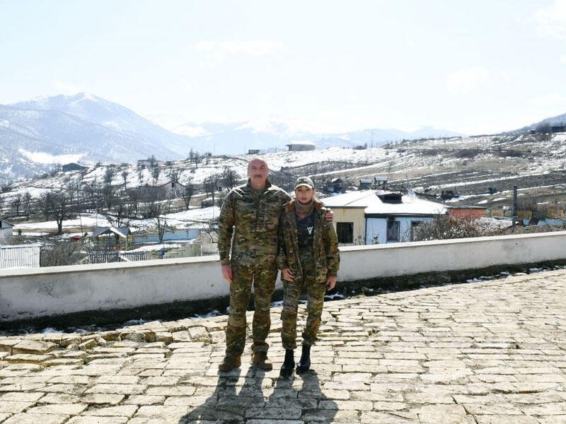 Prezident İlham Əliyev və birinci xanım Mehriban Əliyeva Daşaltı kəndində olublar - FOTO