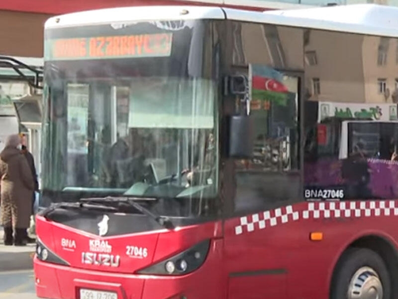 Avtobusda azyaşlının səhvən ''stop'' düyməsini sıxması qalmaqal yaratdı - VİDEO