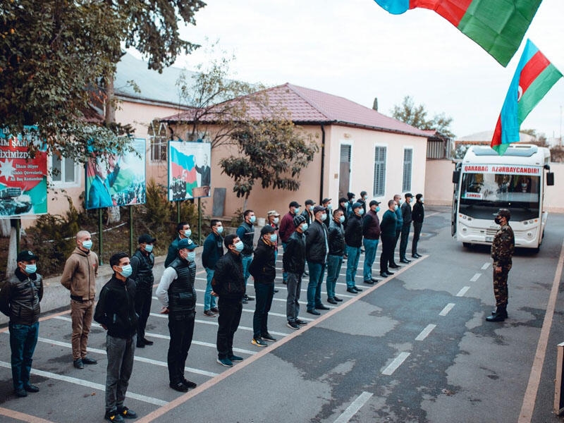 Apreldə hərbi xidmətə göndəriləcək çağırışçılara sms məlumatlar göndərildi