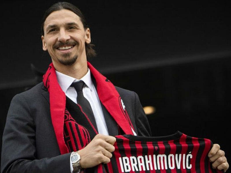 Zlatan İbrahimoviç “Milan”la yeni müqavilə imzalayıb