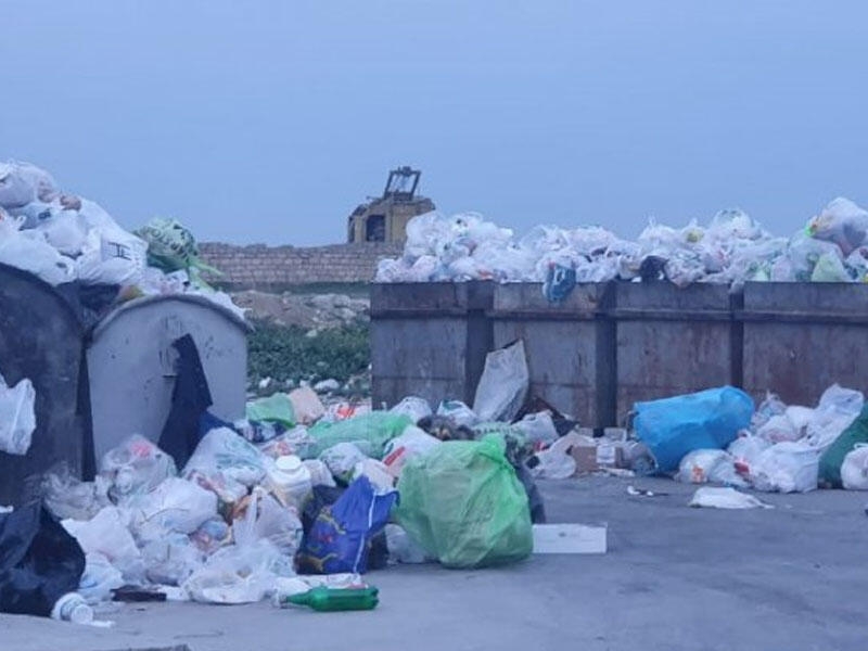 “Yeni Bakı”da sakinlər “zibilə düşüb” - FOTO