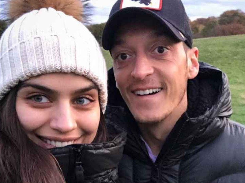 Məsut Özil və xanımından xeyirxah addım