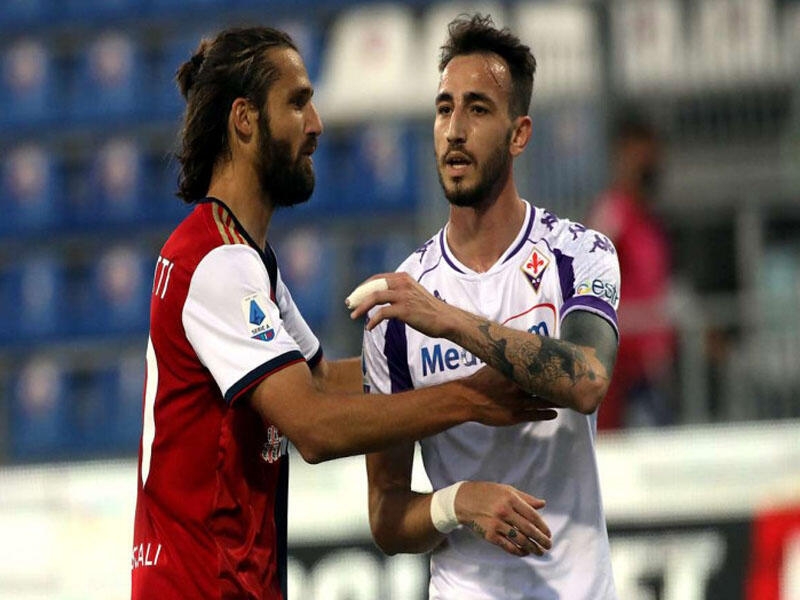 “Fiorentina” 335 milyon avroya satışa çıxarılıb