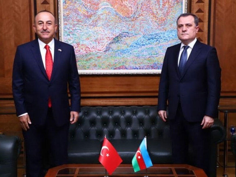 Mövlud Çavuşoğlu və Ceyhun Bayramov telefonla danışıb