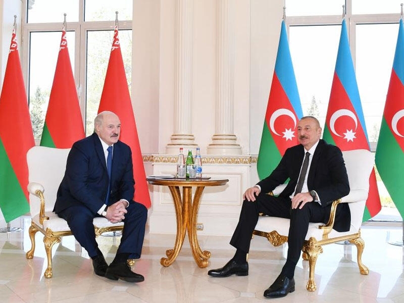 Aleksandr Lukaşenko Prezident İlham Əliyevi təbrik edib