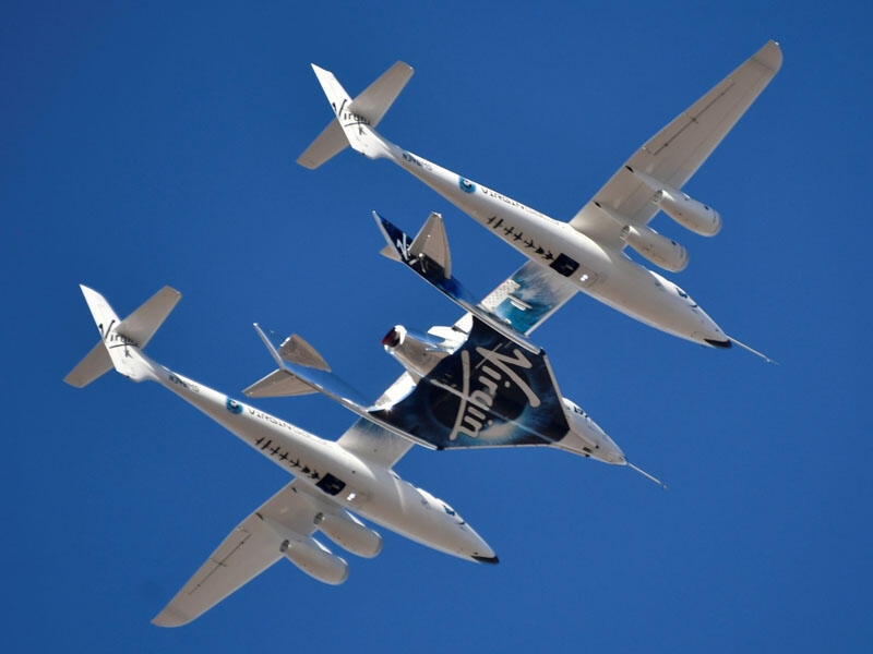 “Virgin Galactic” kosmik turistlər üçün gəmini sınaqdan keçirib