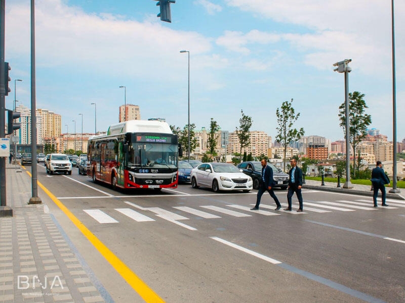 Yasamalda rayonunda yeni svetoforlar quraşdırılıb - FOTO