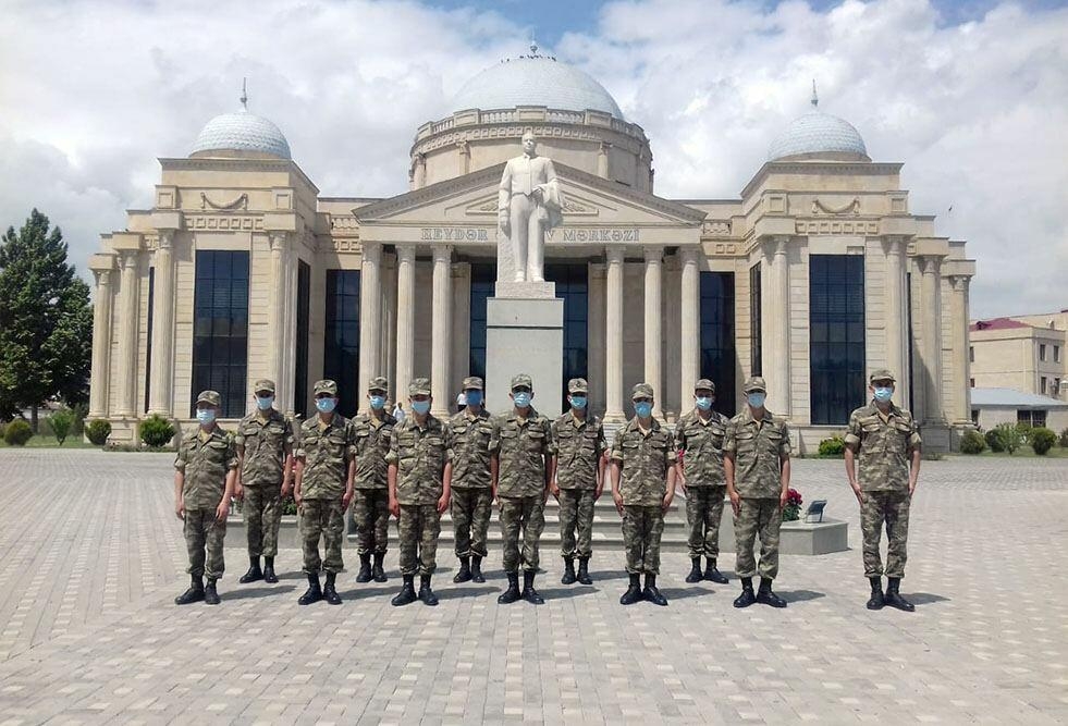 Azərbaycan Ordusunda Respublika Günü münasibətilə tədbirlər keçirilib - FOTO