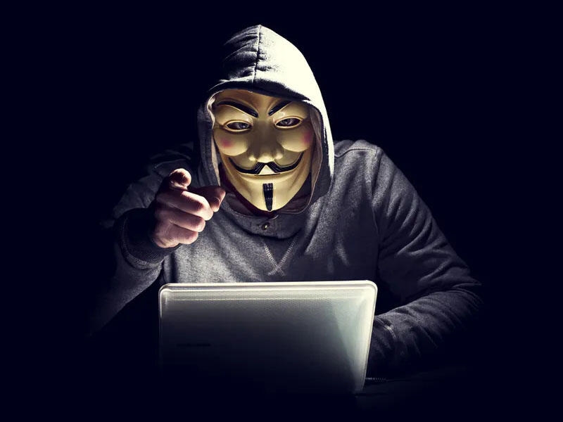 Anonymous hacker qruplaşması Elon Musk-a müharibə elan edib - VİDEO