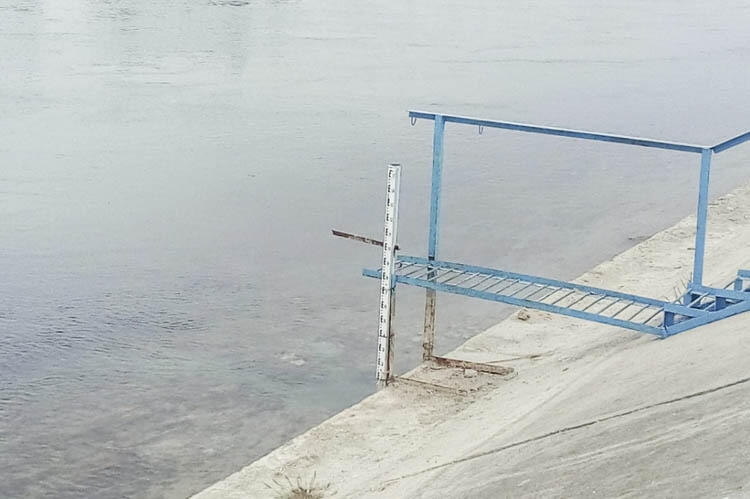 Bakıda uşaq su kanalında boğulub