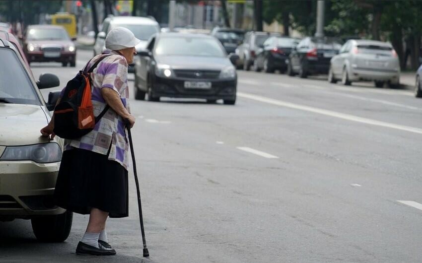 Bakıda 62 yaşlı ahıl qadını avtomobil vurdu, vəziyyəti ağırdır