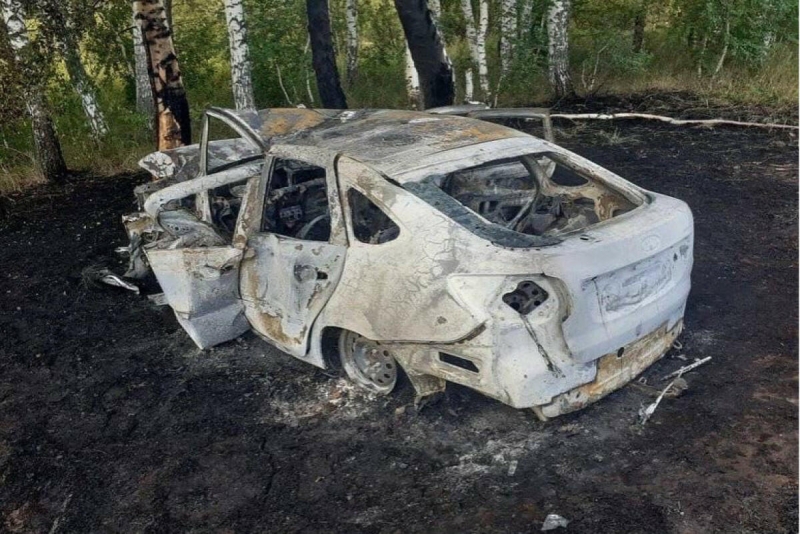 Rusiyada sürücü avtomobilində yandı