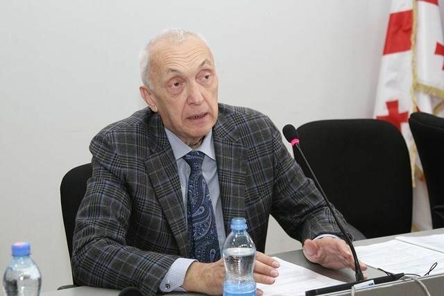 ''Səhiyyə sistemi bu vəziyyətə tab gətirməyə bilər'' -  Baş infeksionist