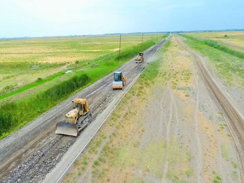 Kürdəmirdə 13 km-lik avtomobil yolu yenidən qurulur - FOTO