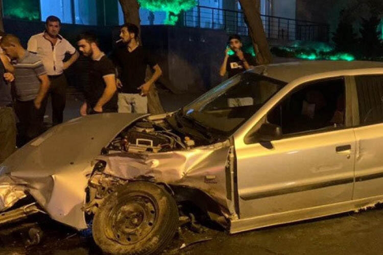 Bakıda sürücü qəza törədərək hadisə yerindən qaçıb - FOTO