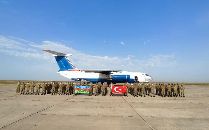 Azərbaycanlı hərbçilər Türkiyədə təlimdə iştirak edəcəklər - FOTO