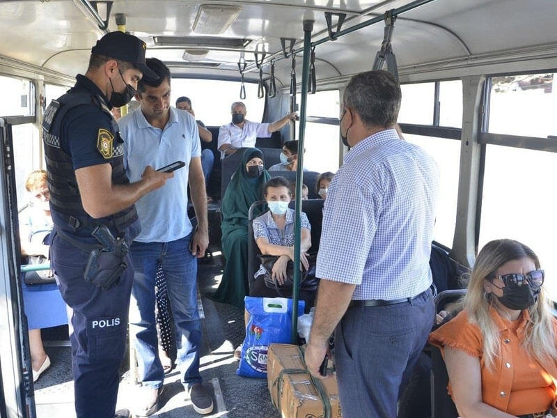 İctimai nəqliyyatda maskalarla bağlı nəzarət gücləndirildi