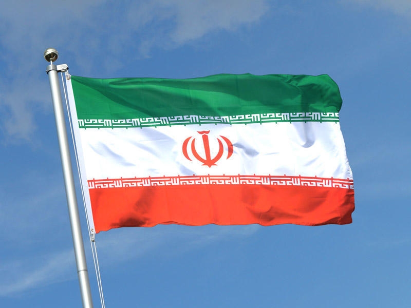 İranın dövlət agentliyi İRNA ölkə konstitusiyasını rədd edir?