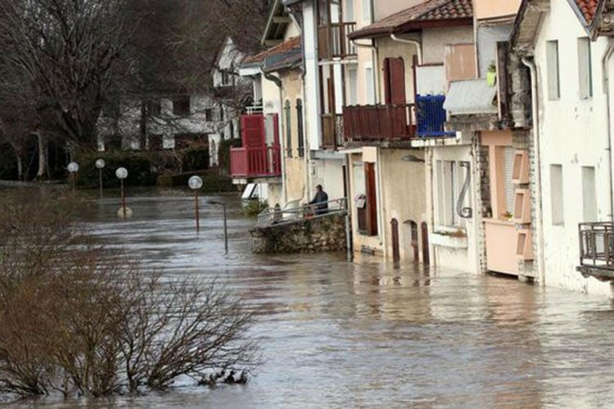 Yunanıstanda 200-dən çox evi su basıb