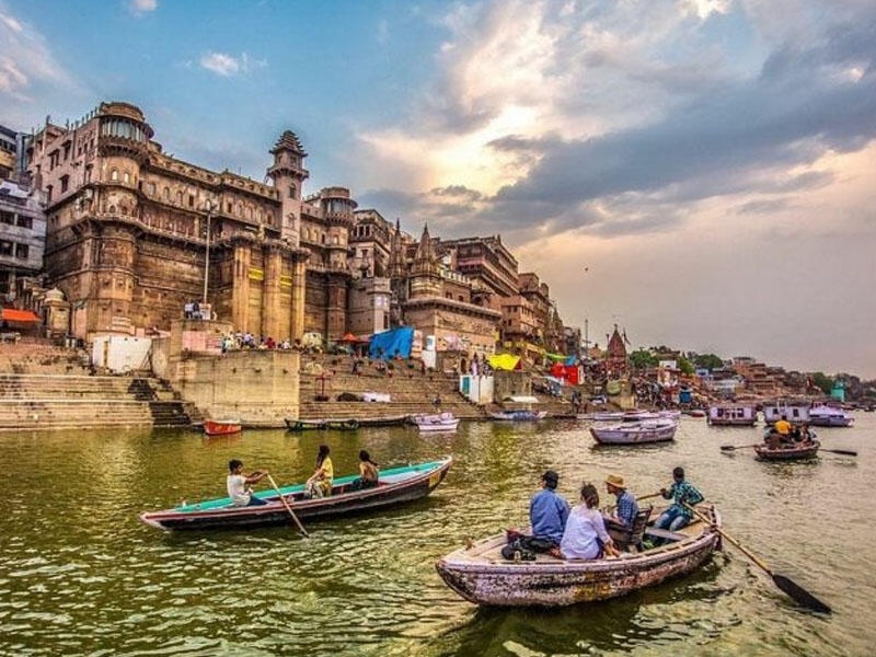 Hindistan xarici turistlərə viza verməyə başladı: amma şərtlər var