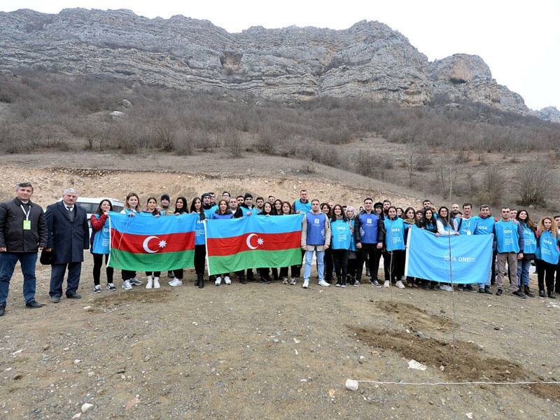 Leyla Əliyevanın təşəbbüsü ilə Şuşada ağacəkmə aksiyası keçirilib - FOTO